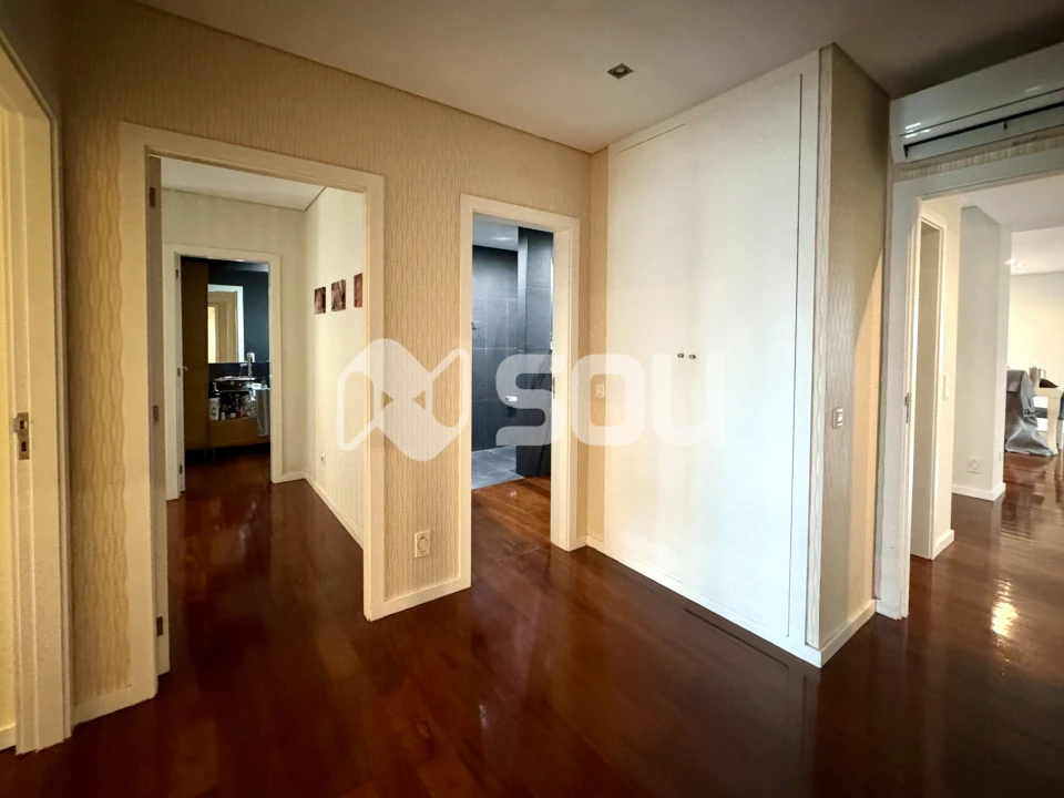 Apartamento T4 para Venda em Antas e Abade de Vermoim Foto 12