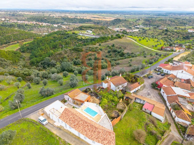 Moradia T2 para Venda em Pernes Foto 8