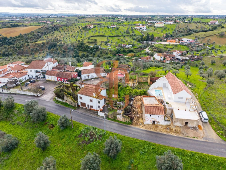 Moradia T2 para Venda em Pernes Foto 4