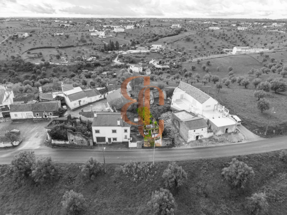 Moradia T2 para Venda em Pernes Foto 2