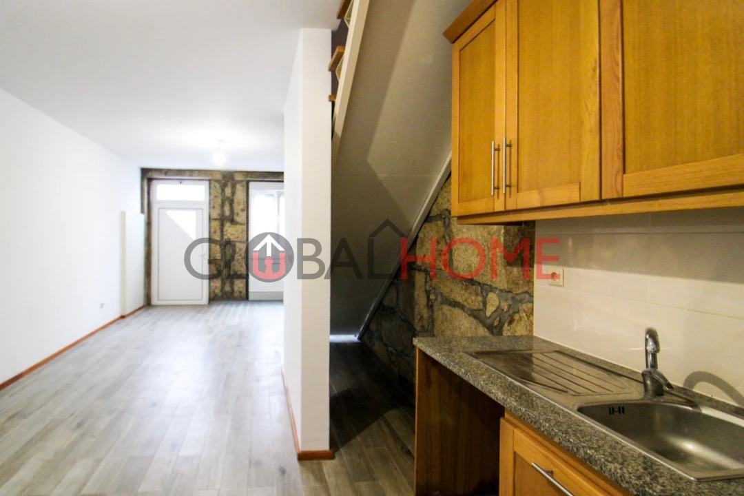 Moradia T3 para Venda em Campanhã Foto 6