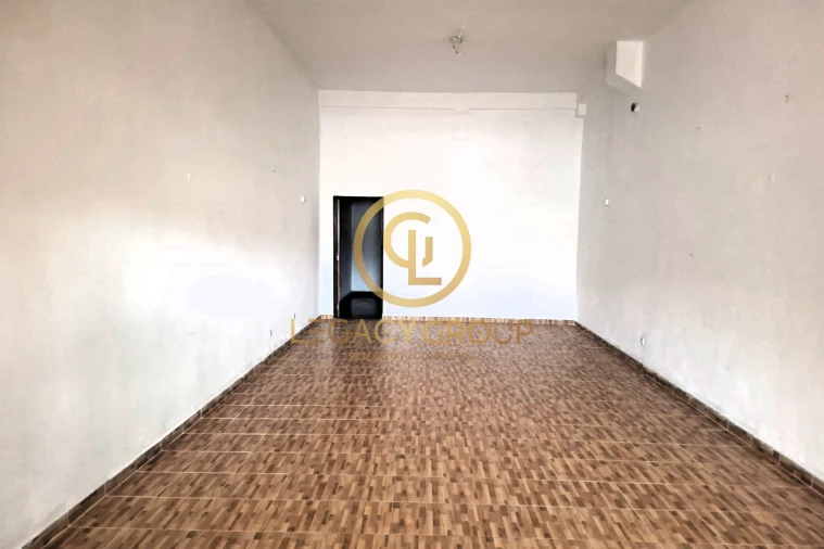 Loja para Arrendamento em Albufeira e Olhos de Água Foto 2