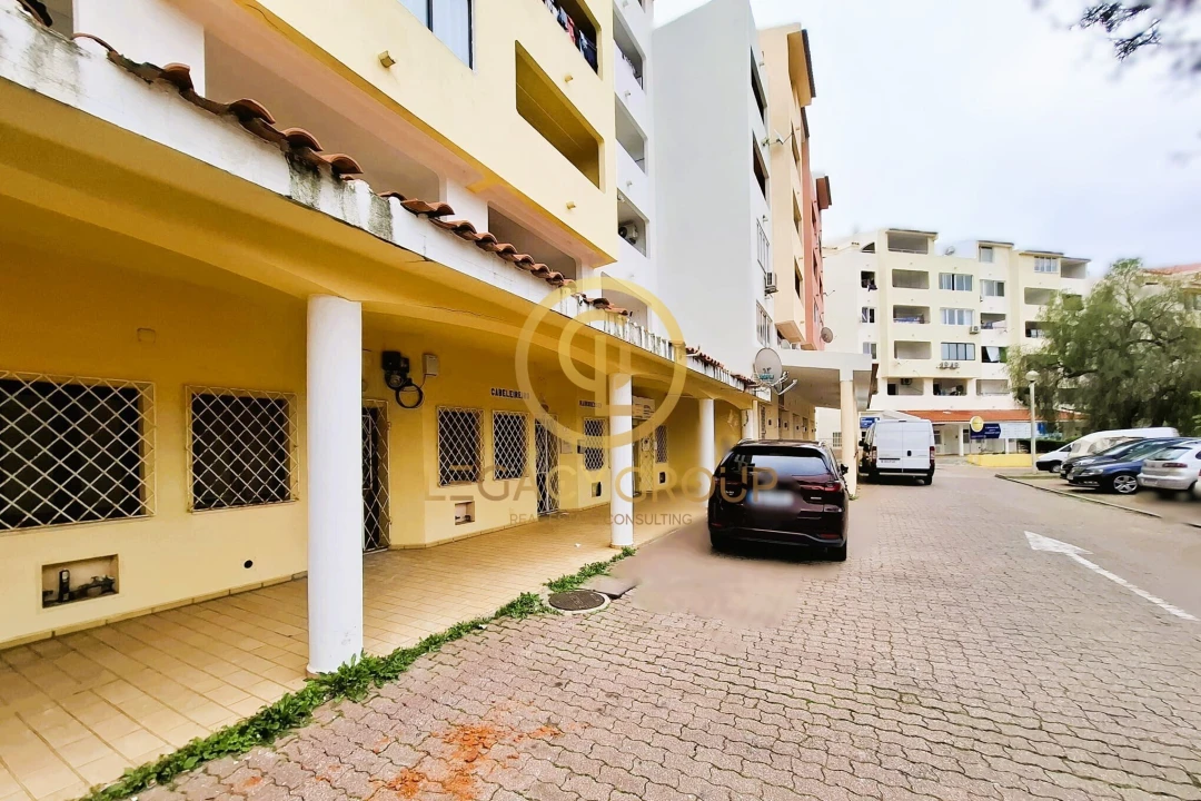 Loja para Arrendamento em Albufeira e Olhos de Água Foto 4