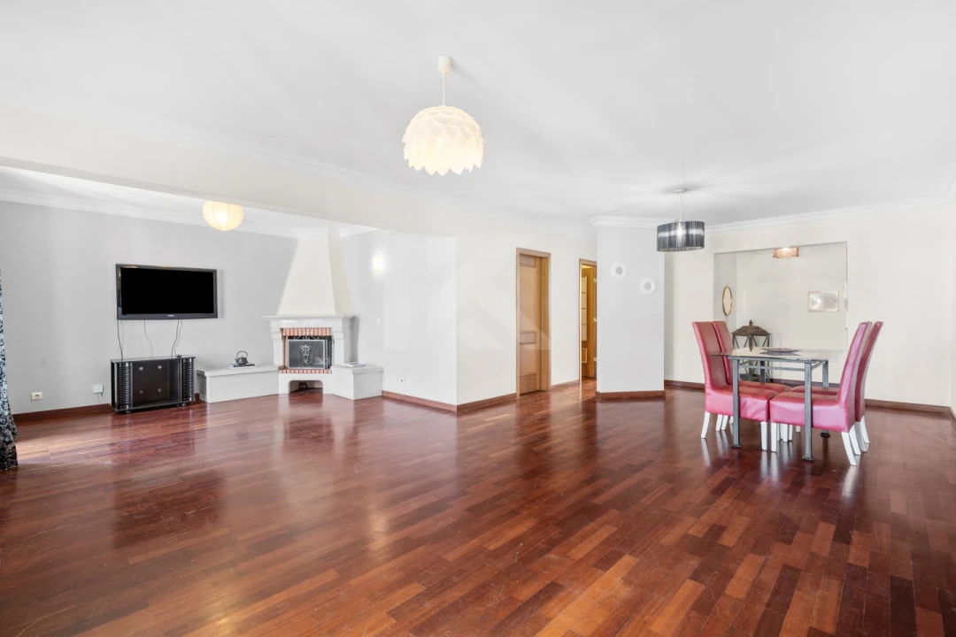 Apartamento T3 para Arrendamento em Funchal (São Pedro) Foto 2