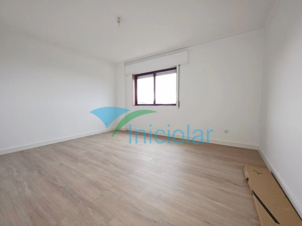 Apartamento T2 para Venda em Rio Tinto Foto 8