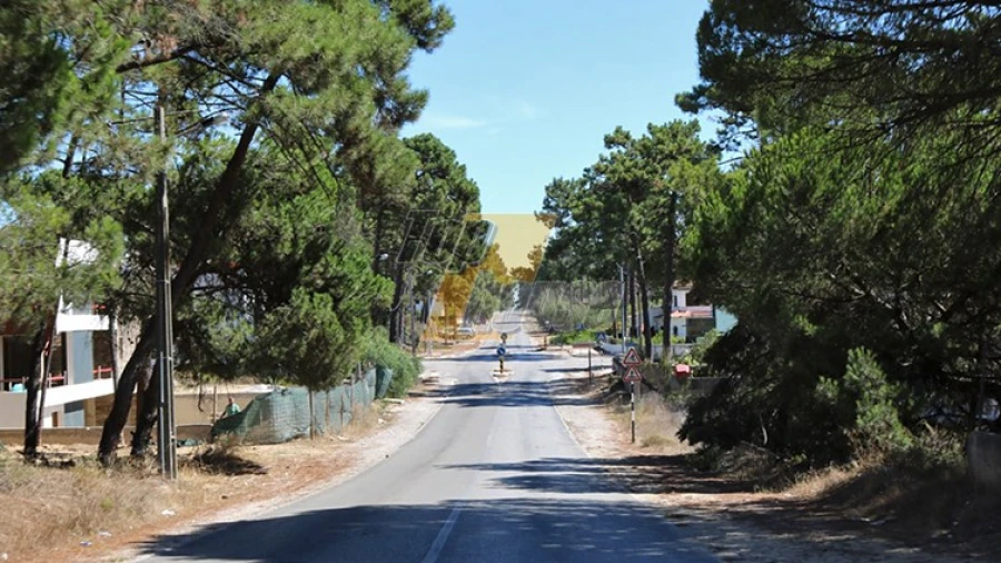 Moradia T3 para Venda em Charneca de Caparica e Sobreda Foto 15