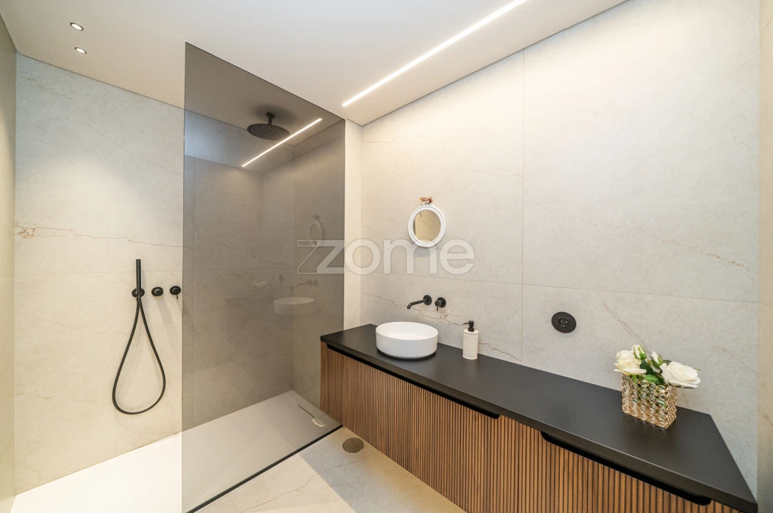 Apartamento T3 para Venda em Vila de Prado Foto 28