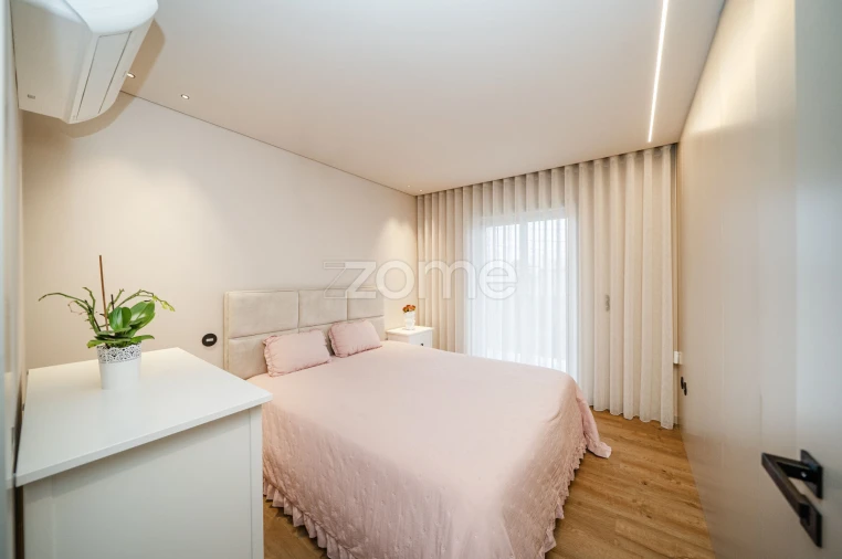 Apartamento T3 para Venda em Vila de Prado Foto 32