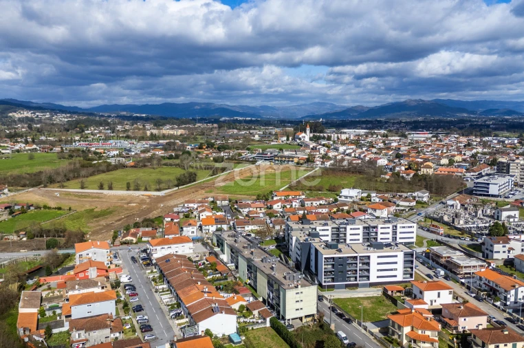 Apartamento T3 para Venda em Vila de Prado Foto 41