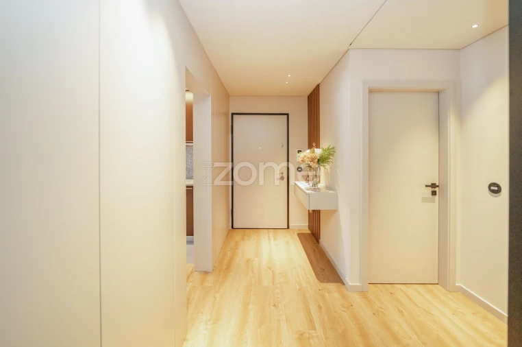 Apartamento T3 para Venda em Vila de Prado Foto 4