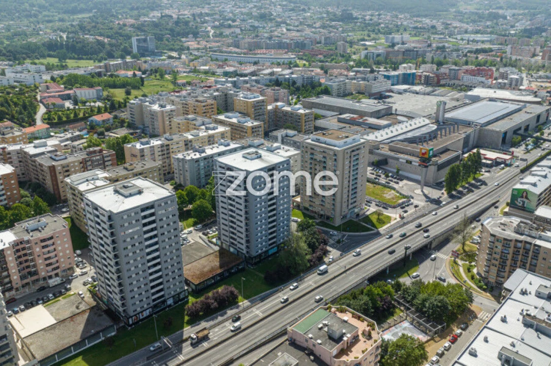 Apartamento T3 para Arrendamento em São Vitor (Braga) Foto 18