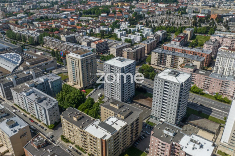 Apartamento T3 para Arrendamento em São Vitor (Braga) Foto 20