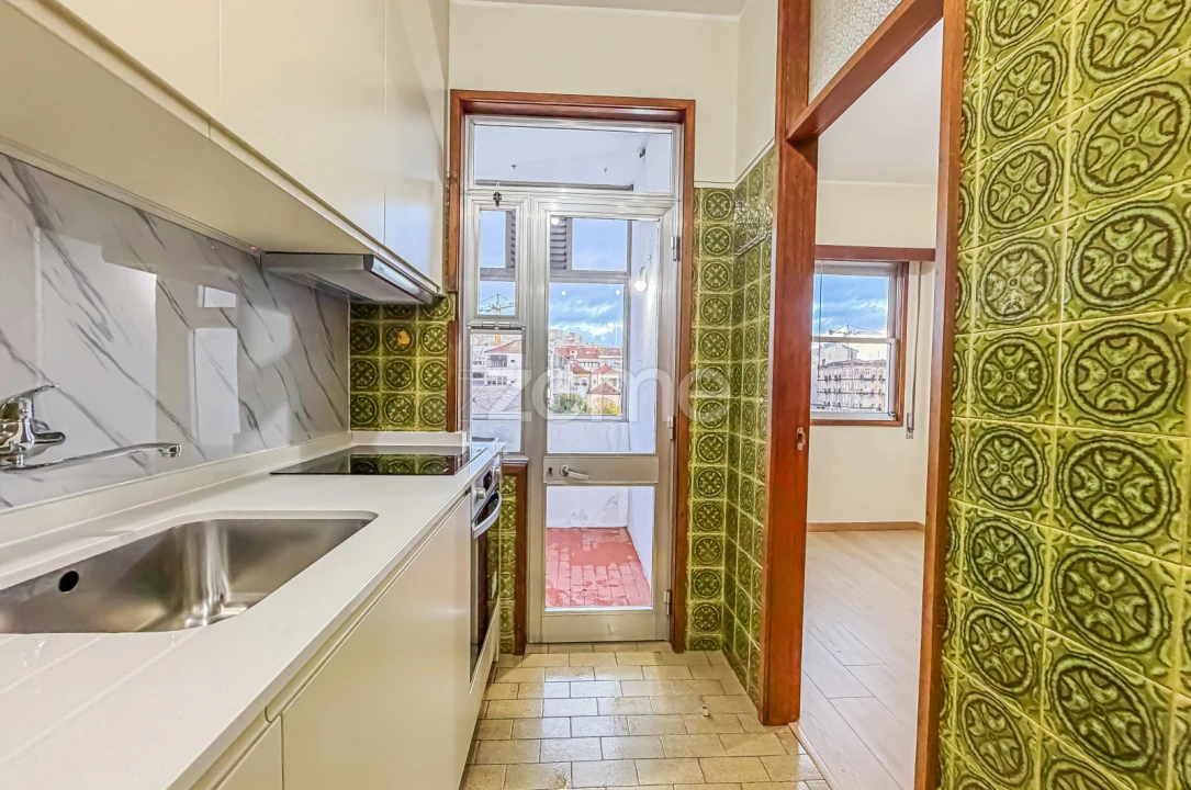 Apartamento T3 para Arrendamento em Cedofeita, Santo Ildefonso, Sé, Miragaia, São Nicolau e Vitória Foto 9
