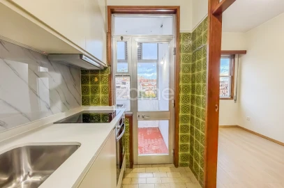 Apartamento T3 para Arrendamento em Cedofeita, Santo Ildefonso, Sé, Miragaia, São Nicolau e Vitória
