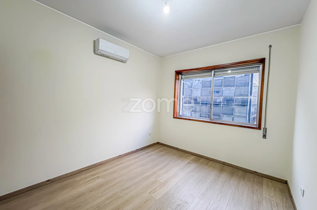 Apartamento T3 para Arrendamento em Cedofeita, Santo Ildefonso, Sé, Miragaia, São Nicolau e Vitória Foto 17