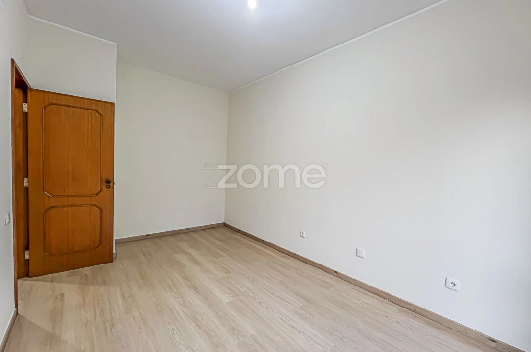 Apartamento T3 para Arrendamento em Cedofeita, Santo Ildefonso, Sé, Miragaia, São Nicolau e Vitória Foto 20