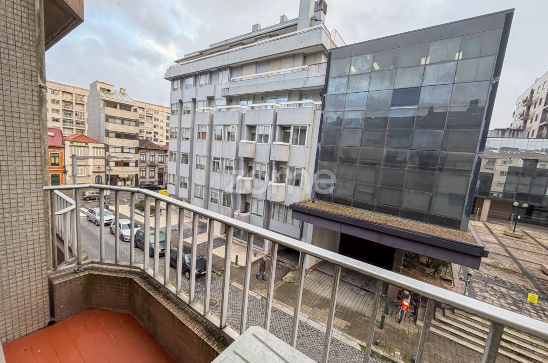 Apartamento T3 para Arrendamento em Cedofeita, Santo Ildefonso, Sé, Miragaia, São Nicolau e Vitória Foto 23