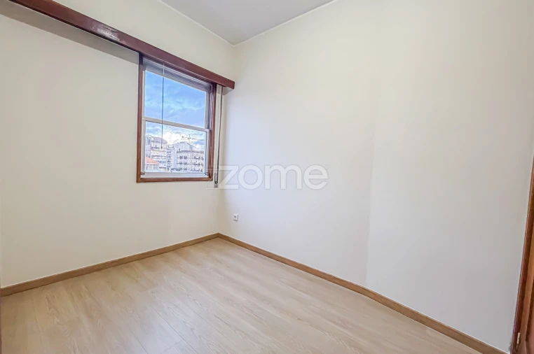 Apartamento T3 para Arrendamento em Cedofeita, Santo Ildefonso, Sé, Miragaia, São Nicolau e Vitória Foto 13