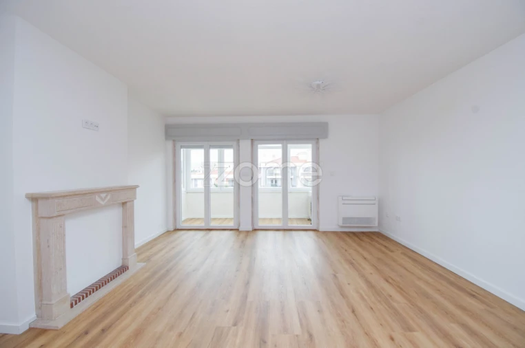 Apartamento T3 para Arrendamento em Alcabideche Foto 9