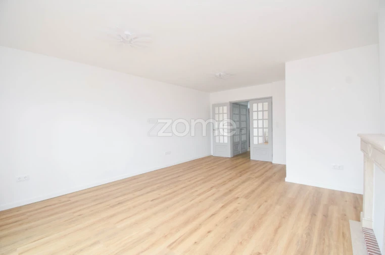 Apartamento T3 para Arrendamento em Alcabideche Foto 12