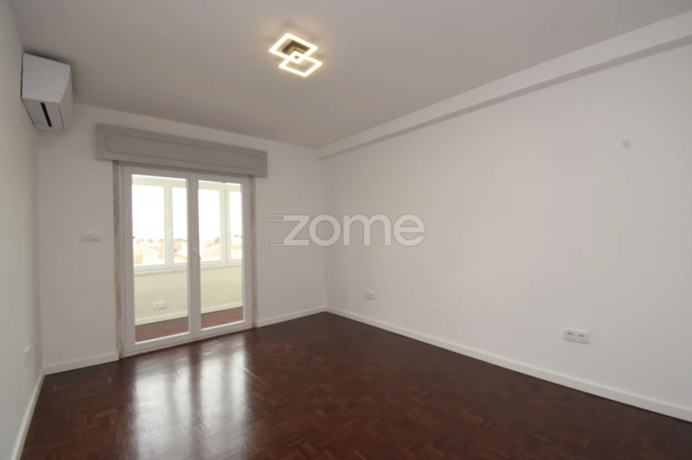 Apartamento T3 para Arrendamento em Alcabideche Foto 23