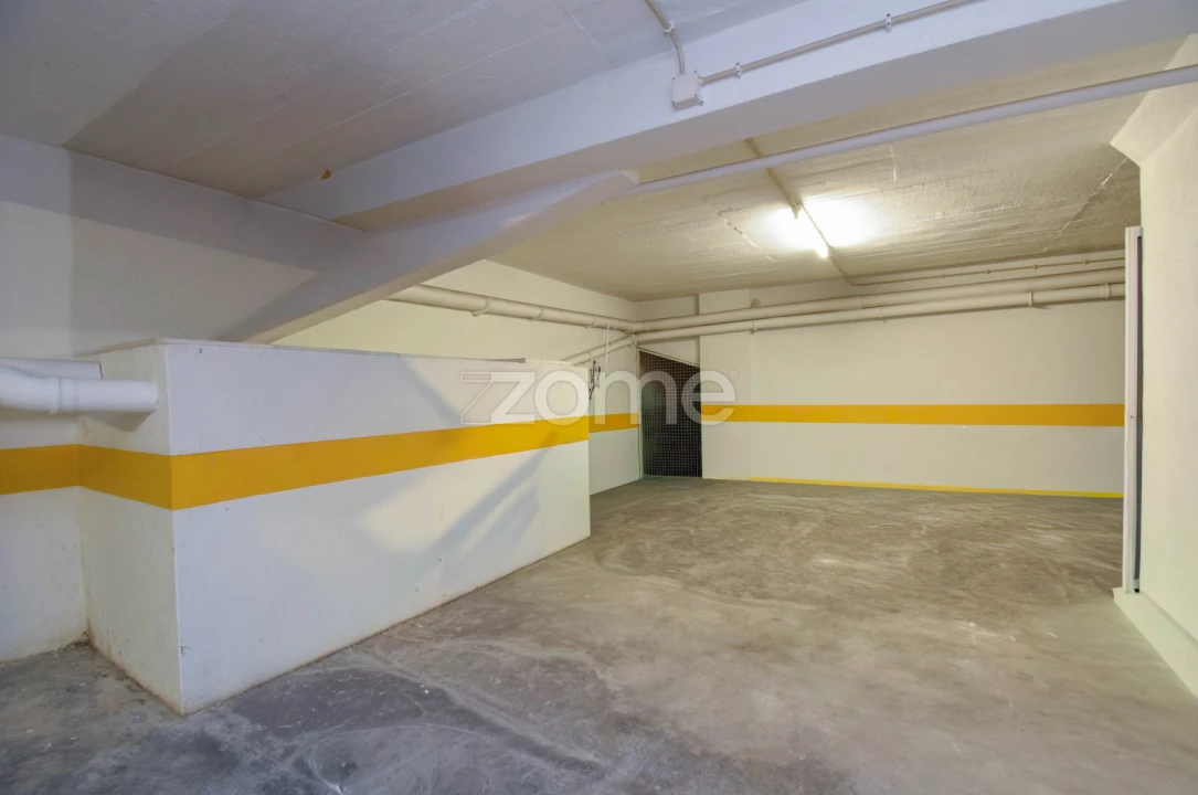 Apartamento T3 para Arrendamento em Alcabideche Foto 32