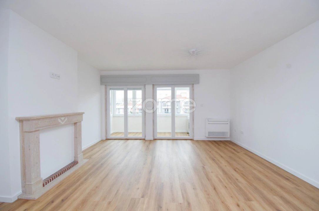 Apartamento T3 para Arrendamento em Alcabideche Foto 9