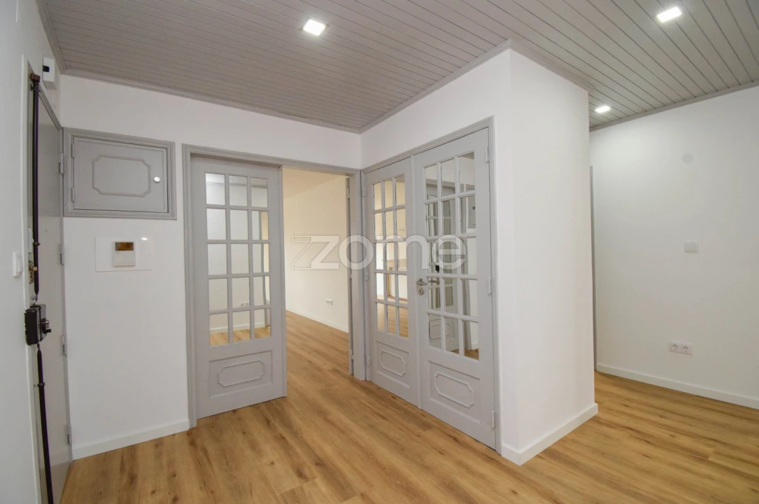 Apartamento T3 para Arrendamento em Alcabideche Foto 7