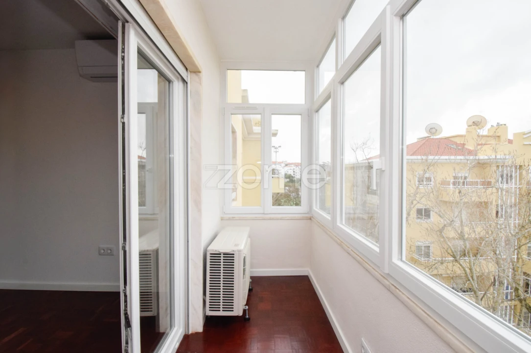 Apartamento T3 para Arrendamento em Alcabideche Foto 14