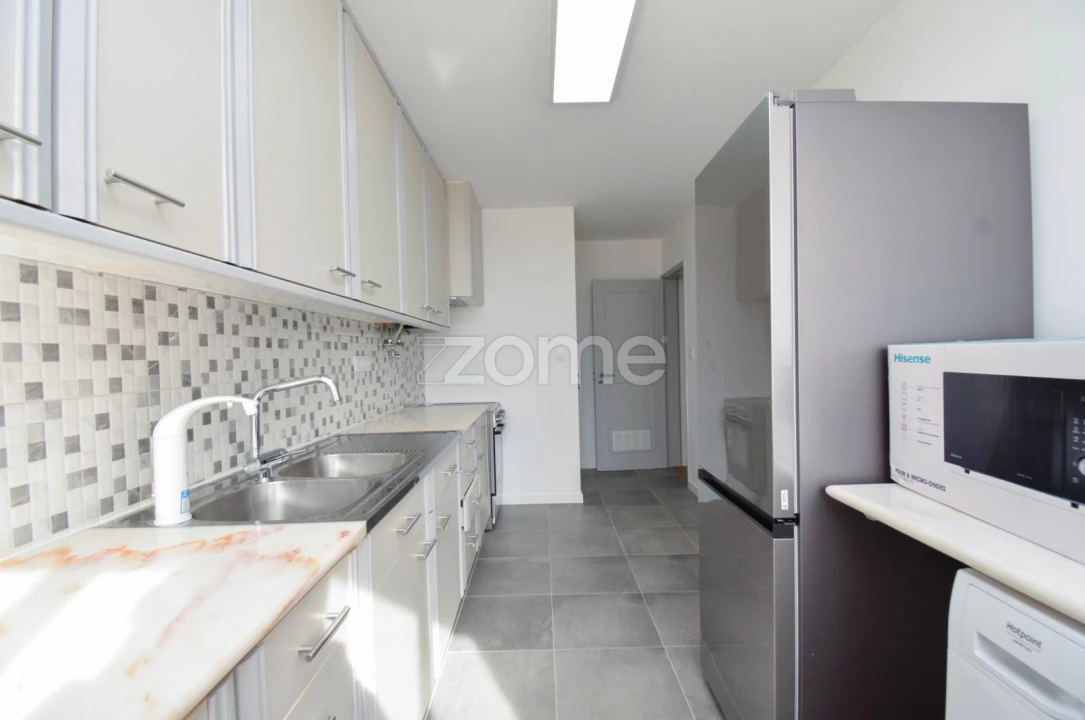 Apartamento T3 para Arrendamento em Alcabideche Foto 18