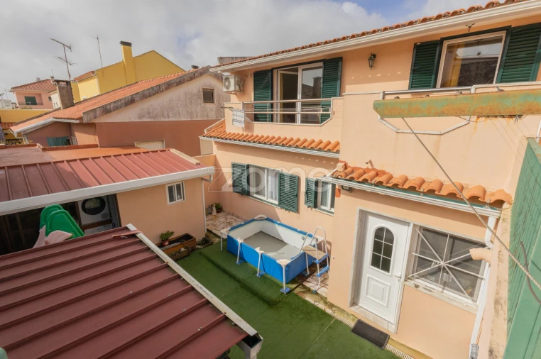 Moradia T5 para Venda em São Domingos de Rana Foto 37