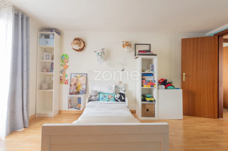 Moradia T5 para Venda em São Domingos de Rana Foto 40