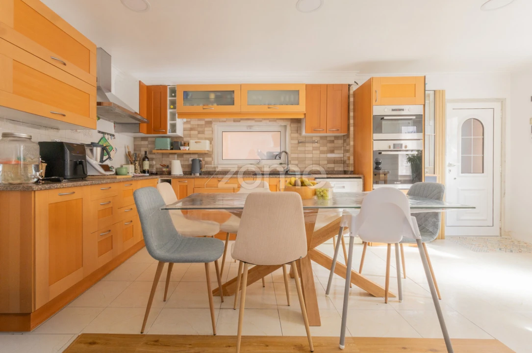 Moradia T5 para Venda em São Domingos de Rana Foto 25