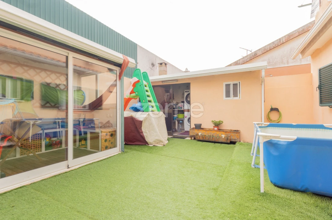 Moradia T5 para Venda em São Domingos de Rana Foto 47