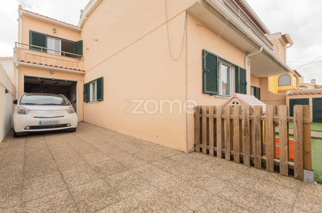 Moradia T5 para Venda em São Domingos de Rana Foto 50