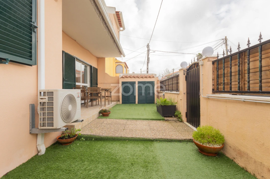 Moradia T5 para Venda em São Domingos de Rana Foto 51