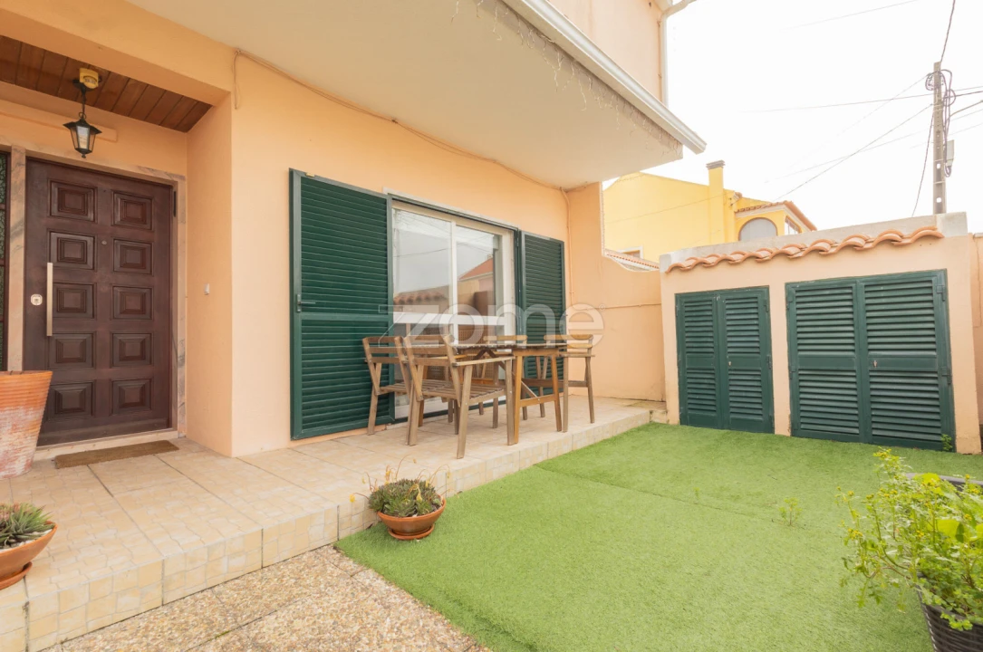 Moradia T5 para Venda em São Domingos de Rana Foto 1