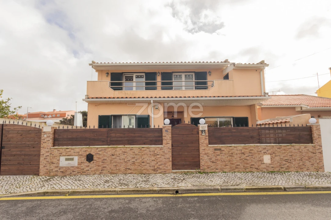 Moradia T5 para Venda em São Domingos de Rana Foto 54