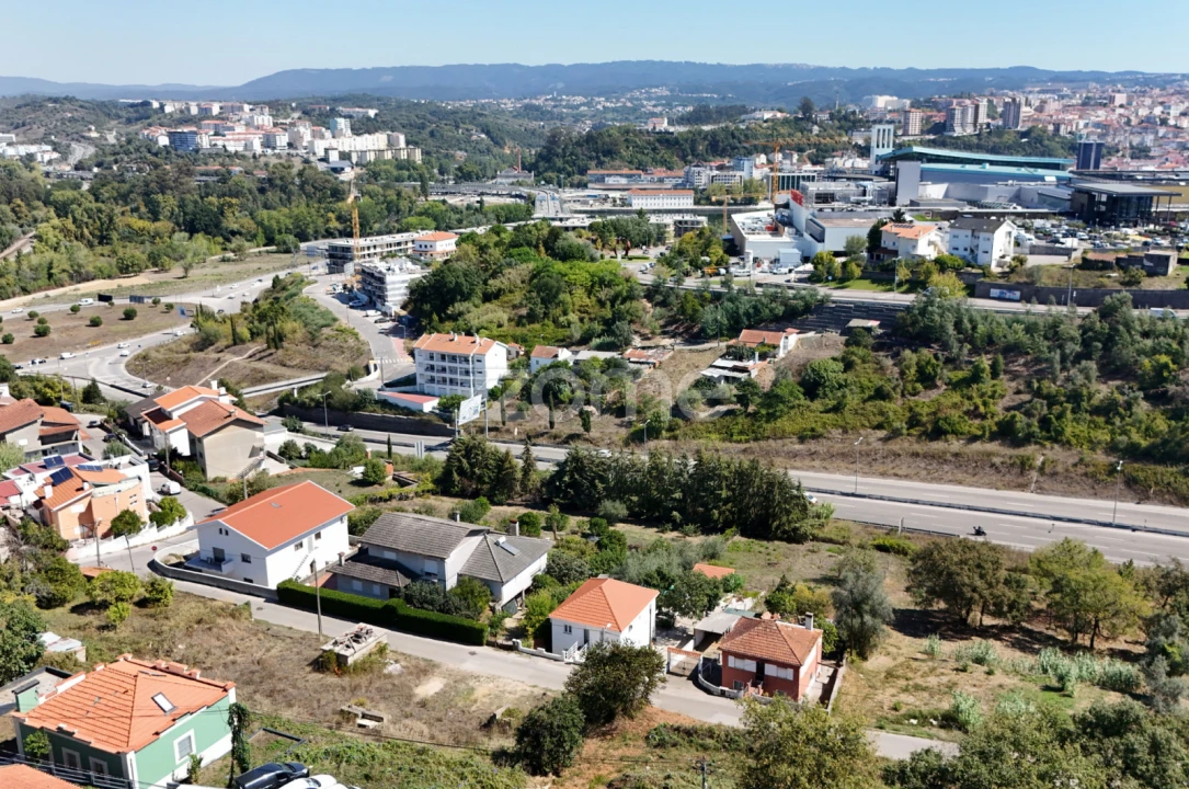 Moradia T4 para Venda em Santa Clara e Castelo Viegas Foto 24