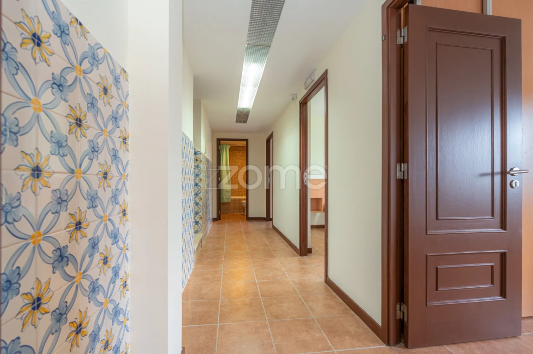 Moradia T8 para Venda em Santa Clara e Castelo Viegas Foto 18