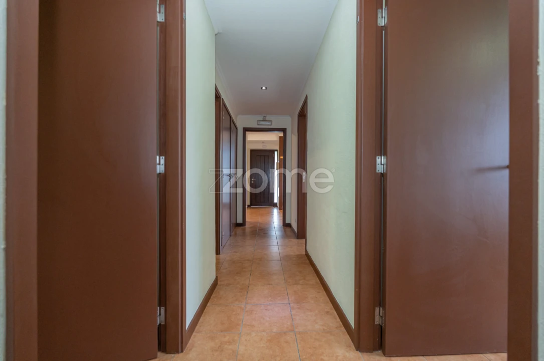 Moradia T8 para Venda em Santa Clara e Castelo Viegas Foto 31