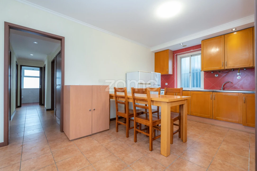 Moradia T8 para Venda em Santa Clara e Castelo Viegas Foto 1