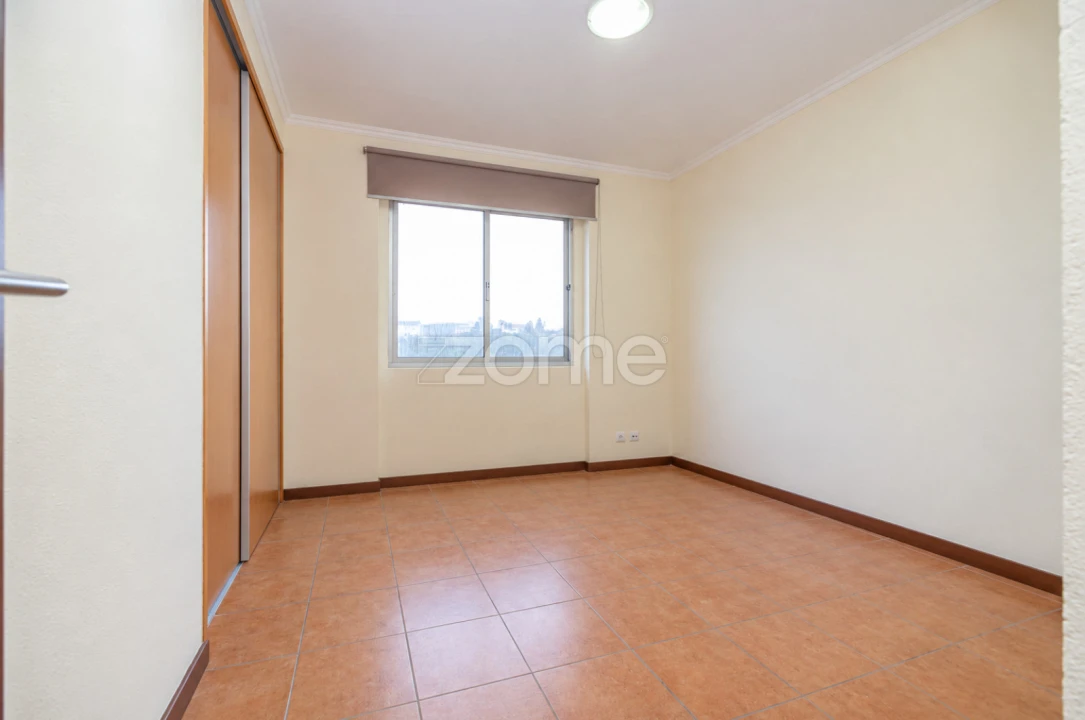 Moradia T4 para Venda em Santa Clara e Castelo Viegas Foto 9