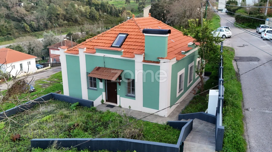 Moradia T8 para Venda em Santa Clara e Castelo Viegas