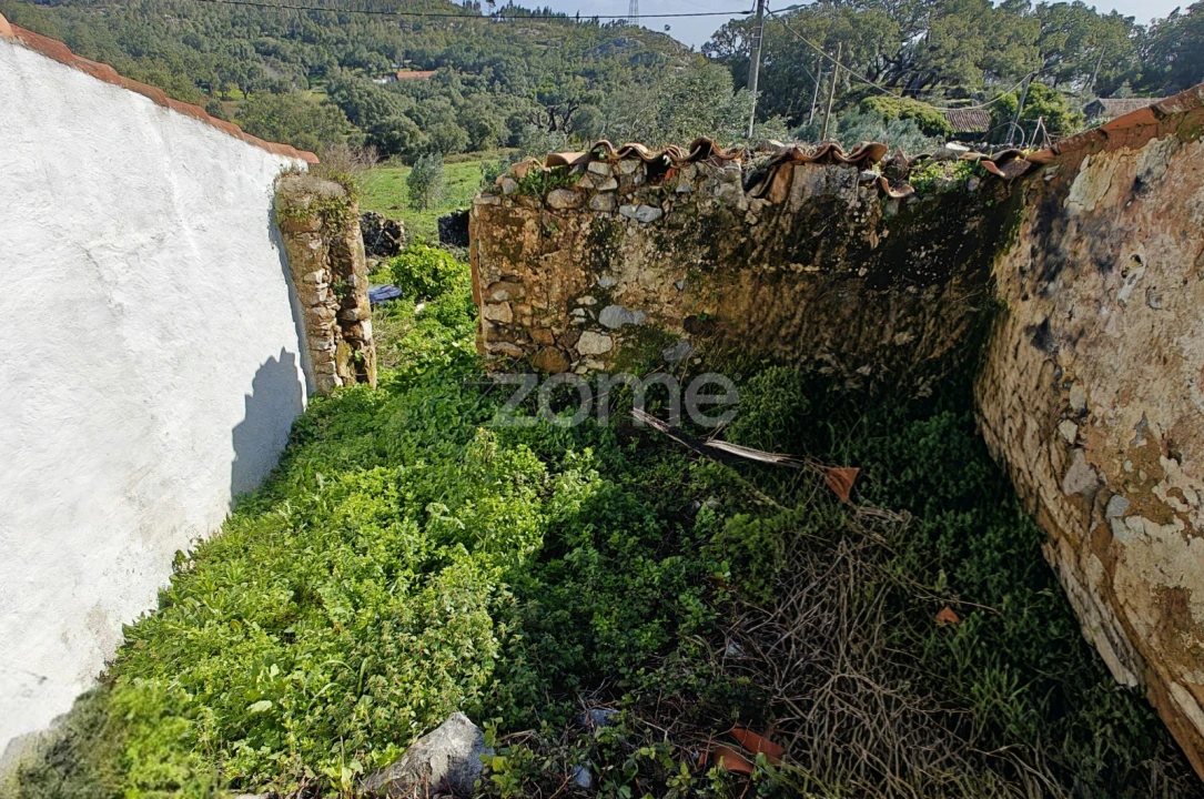 Moradia T1 para Venda em Monchique Foto 10