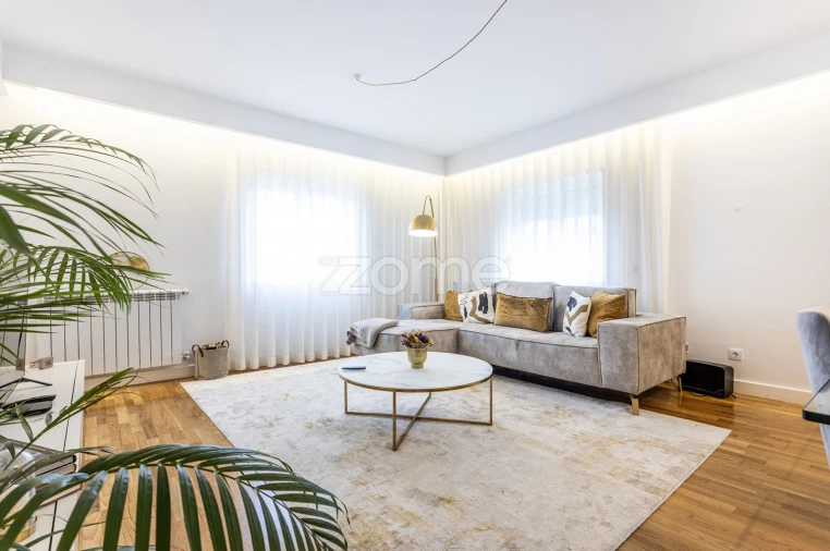 Apartamento T2 para Venda em Venteira Foto 3