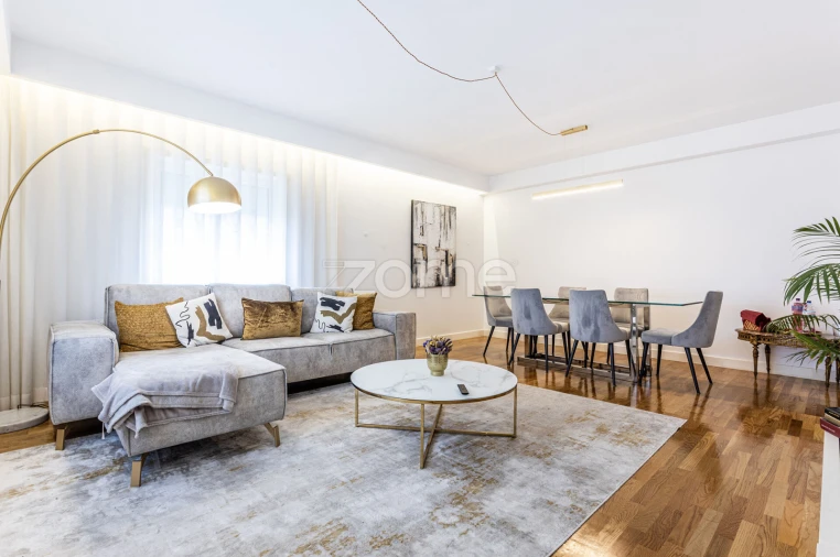 Apartamento T2 para Venda em Venteira Foto 4