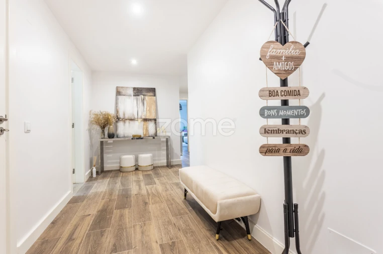 Apartamento T2 para Venda em Venteira Foto 20