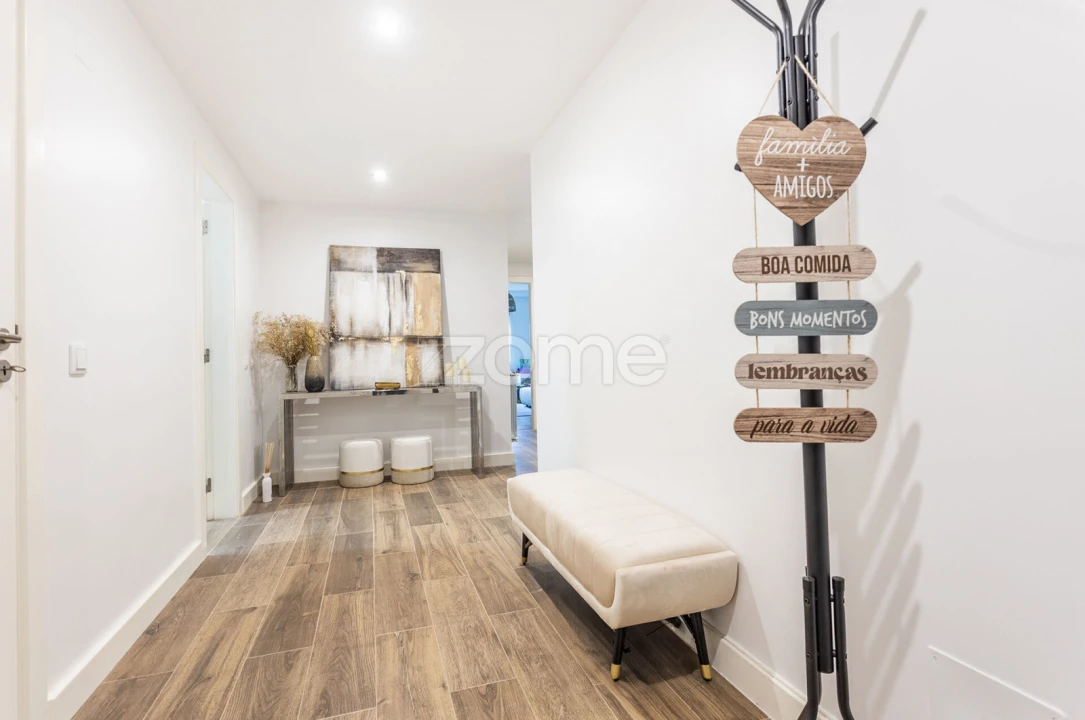 Apartamento T2 para Venda em Venteira Foto 20