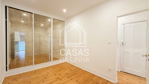 Apartamento T2 para Arrendamento em Penha de França
